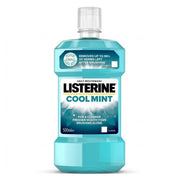 Listerine Coolmint mondwater fles 500ml met blauwe verpakking