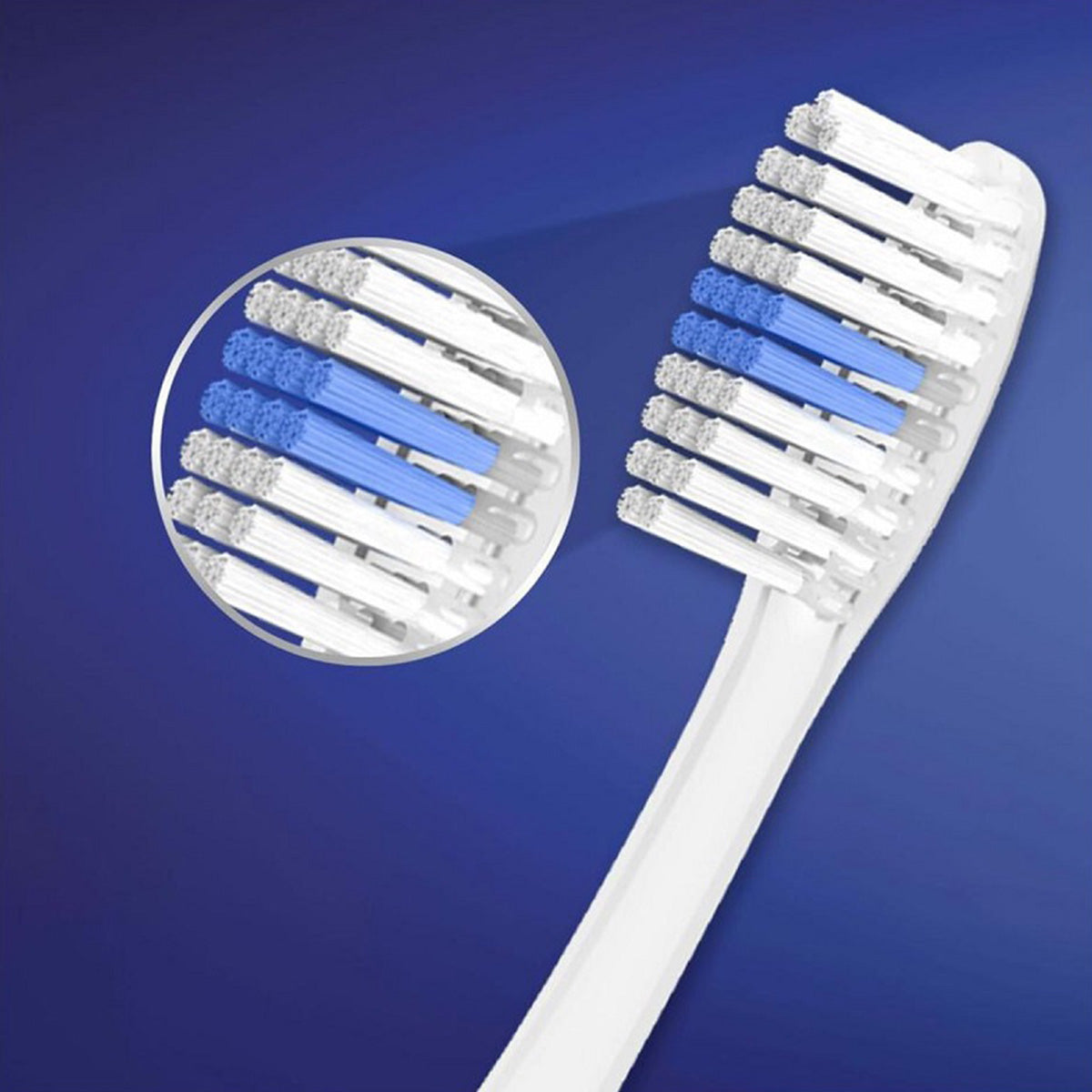 Oral-B tandenborstel 123 Indicator 35 Medium detailopname borstelharen met vergroting