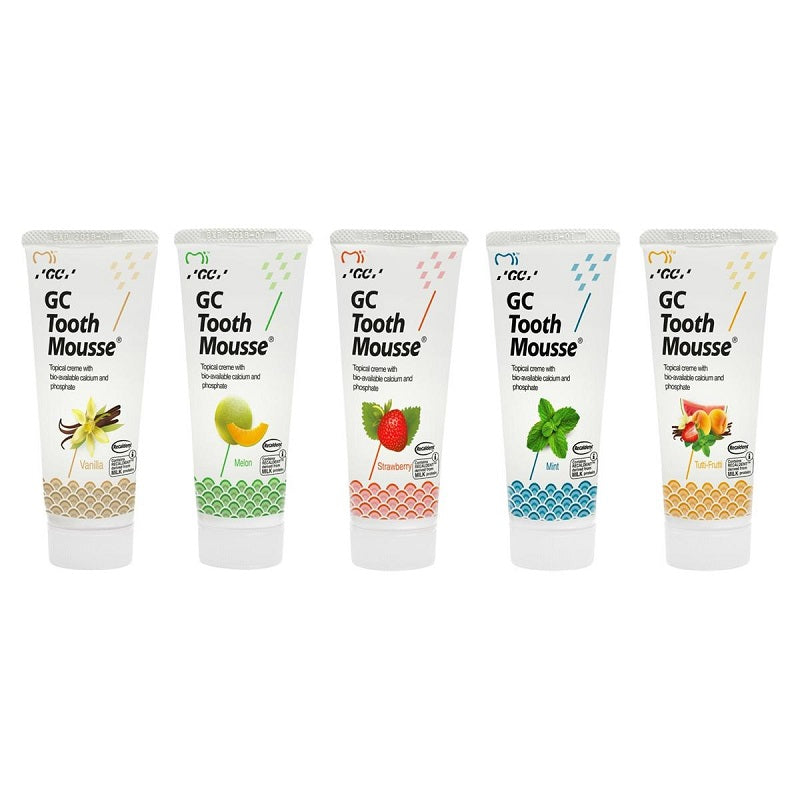 GC Tooth Mousse tubes naast elkaar in vijf smaken waaronder vanille