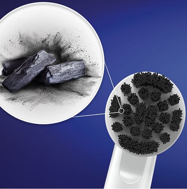 Oral-B Pure Clean EB20CH-3 opzetborstel met houtskoolzwarte borstelharen in close-up