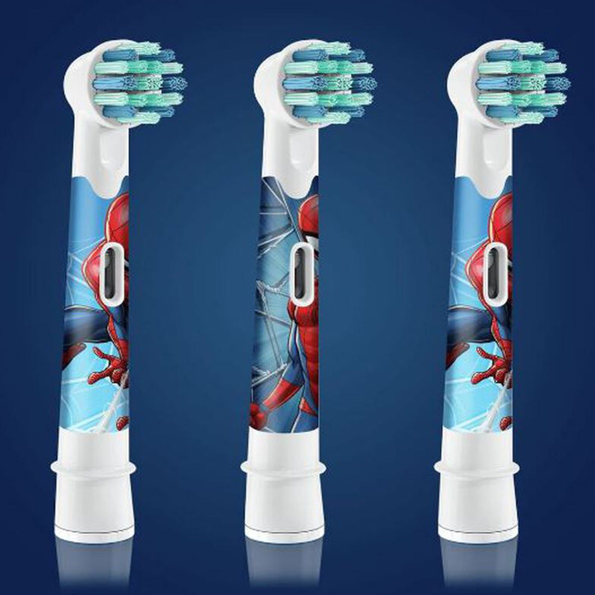 Oral-B kids Marvel Spiderman opzetborstels drie stuks naast elkaar met blauwe haren