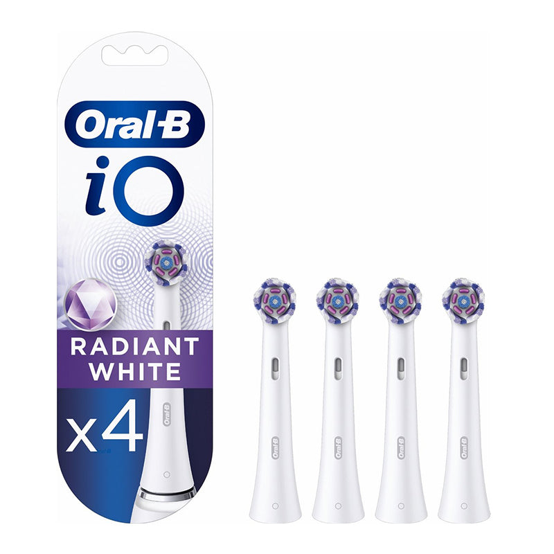 Oral-B iO Radiant White opzetborstels verpakking met vier losse opzetborstels ernaast