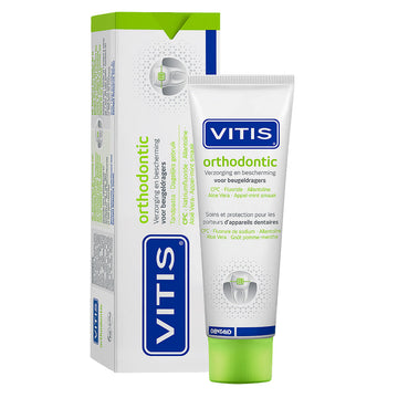 Vitis Orthodontic tandpasta, verpakking en tuube naast elkaar voor beugeldragers