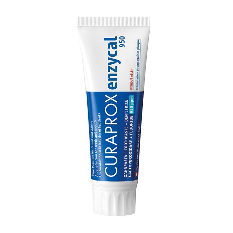 Curaprox Enzycal 950 tandpasta, staande witblauwe tube met dop rechtop