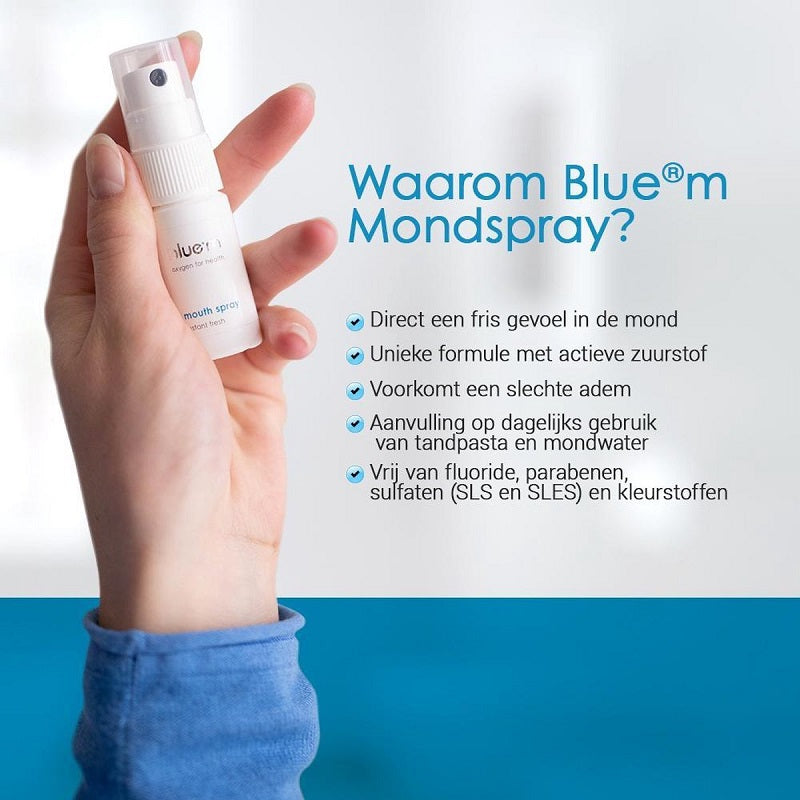Bluem mondspray in hand met tekst over voordelen zoals frisse adem