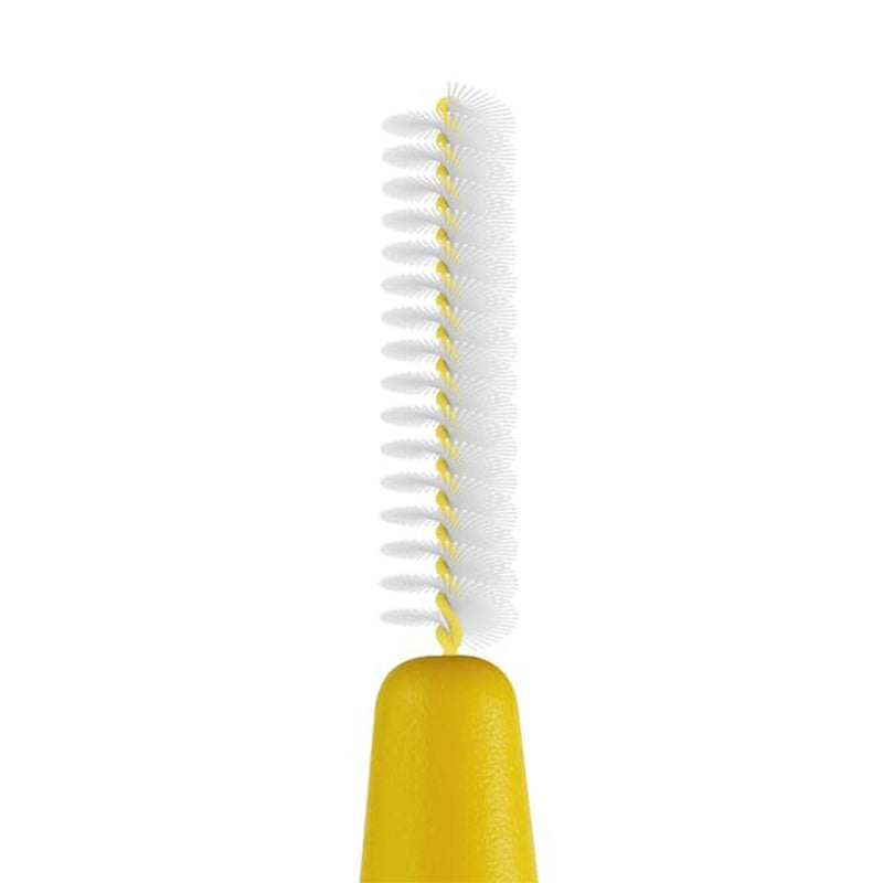 TePe Original interdentale rager geel 0,7mm close-up van witte borstelkop