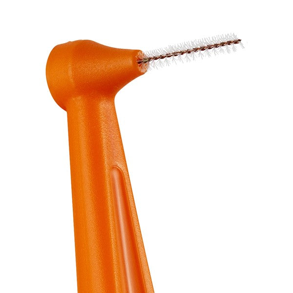 TePe Angle interdentale rager oranje 0,45mm close-up van geknikte borstelkop