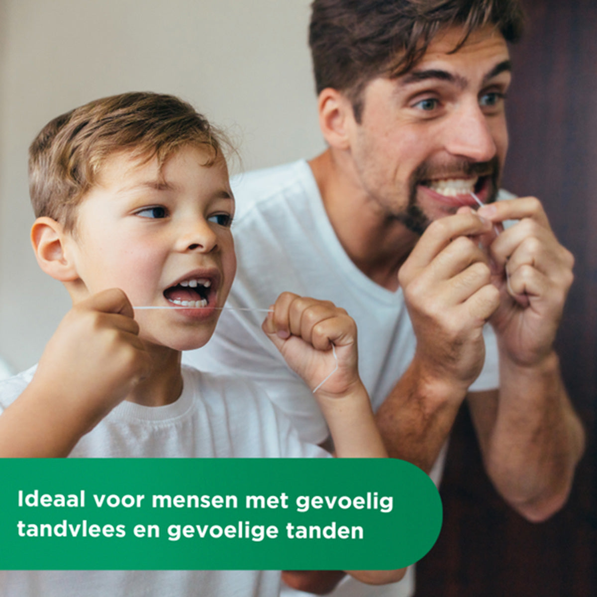 Gum Expanding Floss gebruikt door vader en zoon, tekst gevoelig tandvlees en tanden